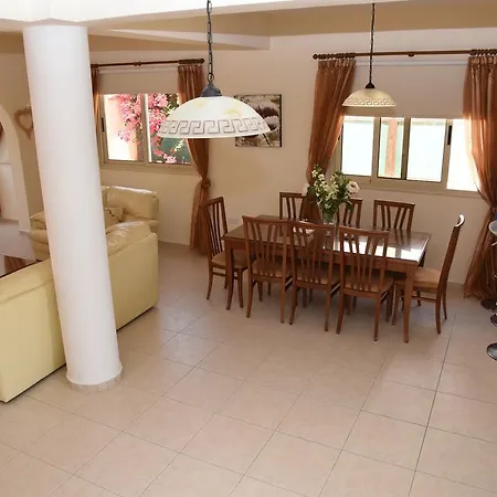 Alpha Villas فيلة *